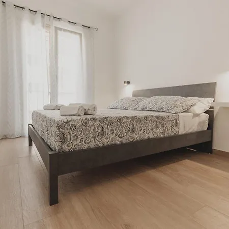 Bedda Apartment Cefalù Esterno foto